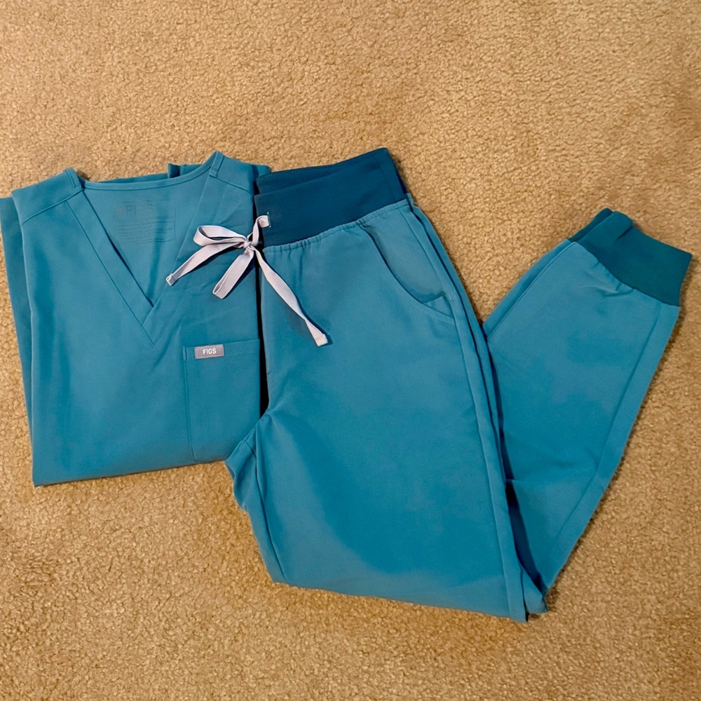 Figs Hydrogreen Zamora Joggers and Catarina Scrub Set